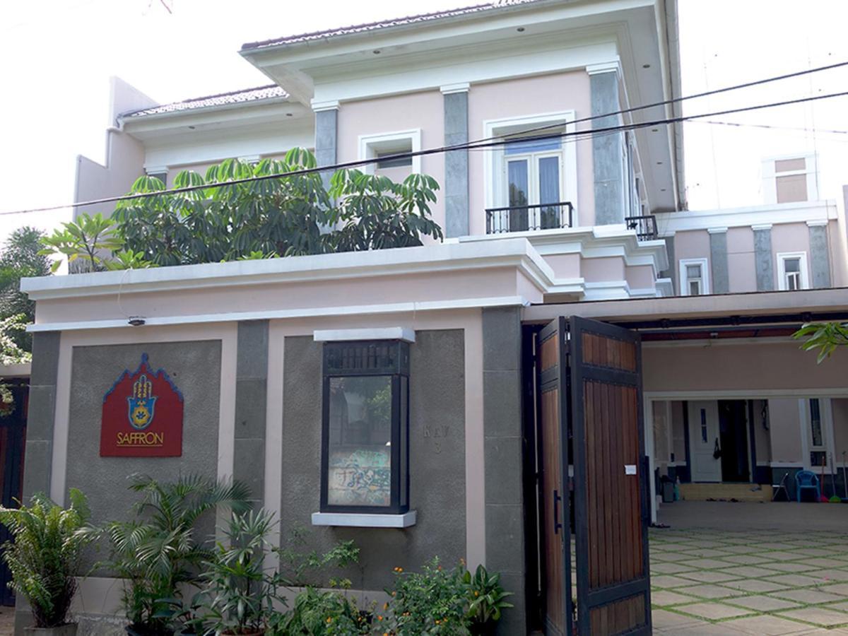 Saffron Suites Syariah Jakarta Exterior foto